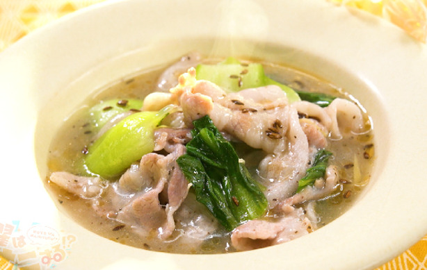 「土曜はナニする」豚肉とチンゲンサイの中華風スープ